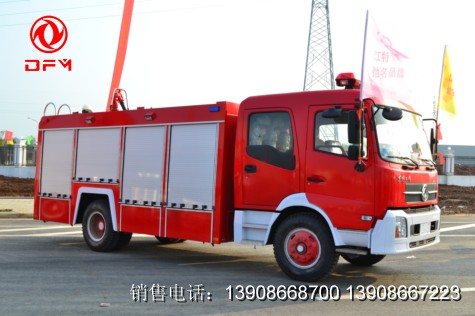 東風(fēng)天錦消防車(chē)