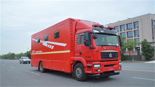 汕德卡宿營(yíng)車