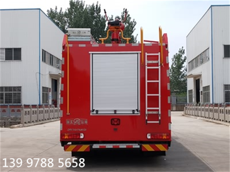 1678415336159733.jpg JDF5170GXFSG55Z6型水罐消防車5_副本.jpg