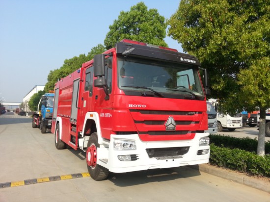 豪沃單橋水罐消防車(chē)(8-10噸)